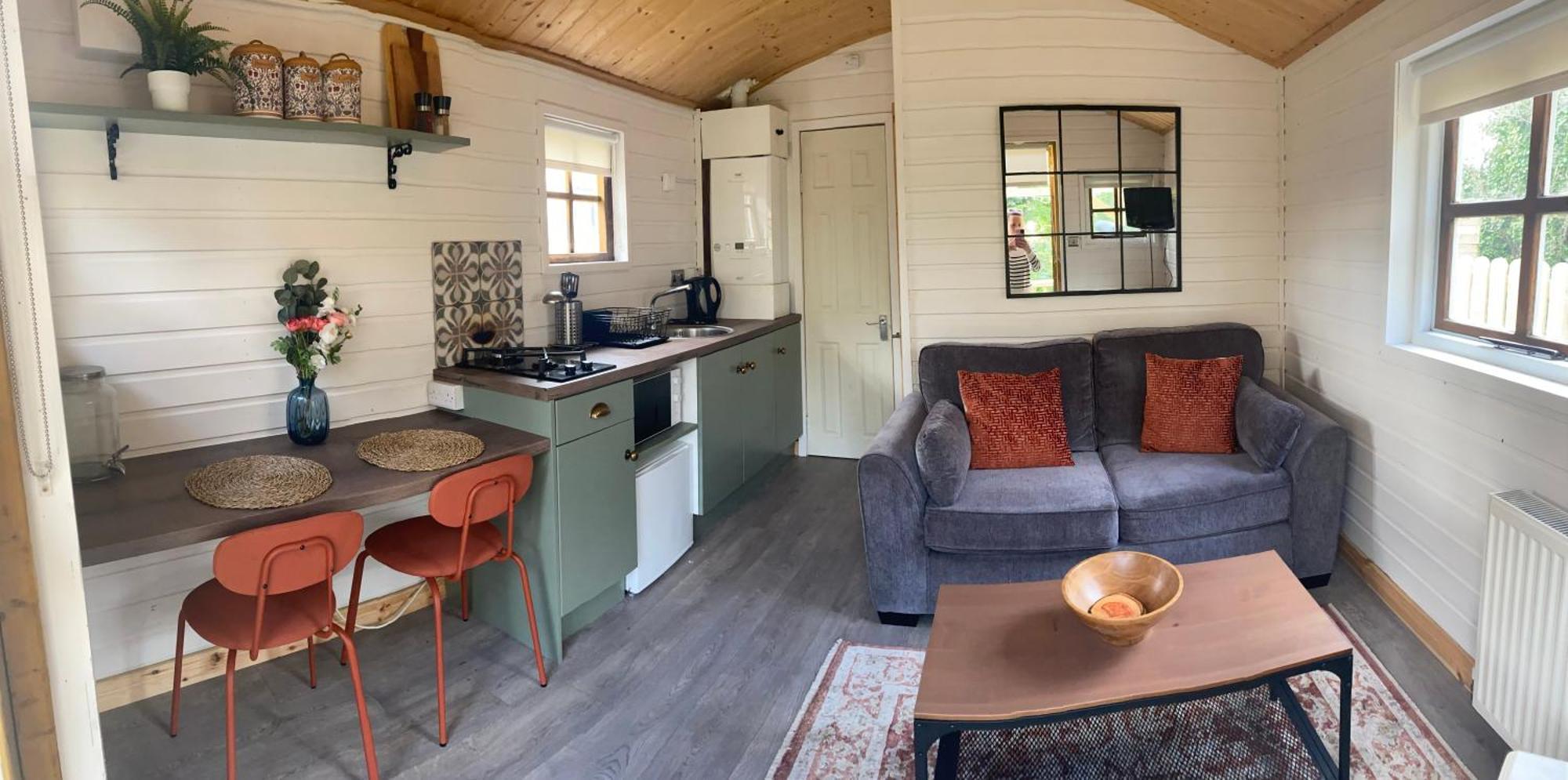 Letterkenny Cabin Exterior photo