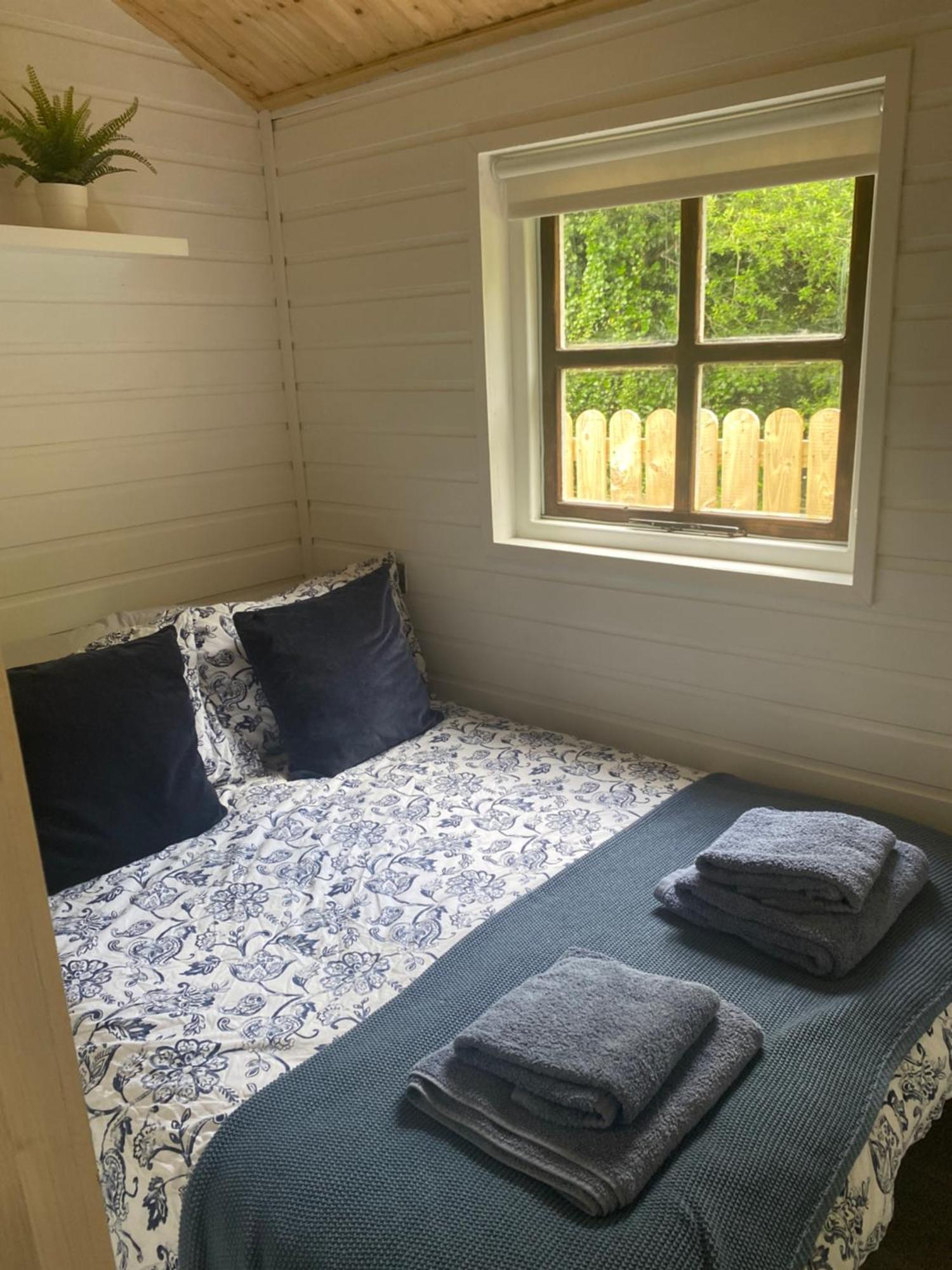 Letterkenny Cabin Exterior photo